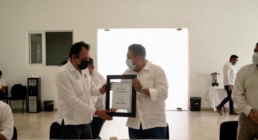 Gobierno de Zihuatanejo firma convenio de colaboración con Universidad La Salle.