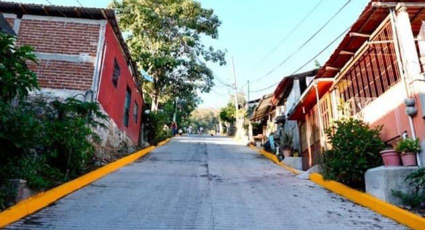 Pavimentación de calle Girasoles en Ampliación Barril, una más que entrega Presidente Jorge Sánchez