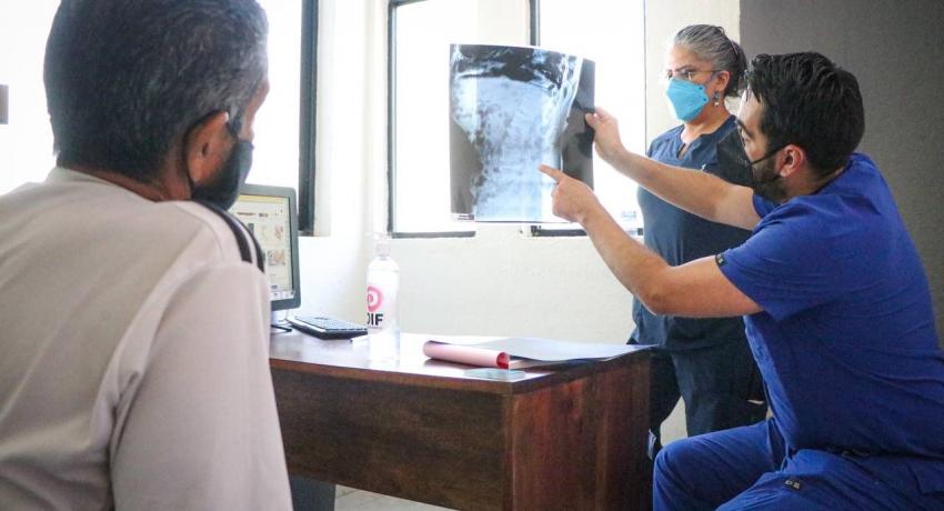  DIF Zihuatanejo, se atendieron a más de 79 pacientes en la Jornada Médica de Alta Especialidad, mismos que habían sido previamente valorados en las instalaciones de la Unidad Básica de Rehabilitación (UBR).