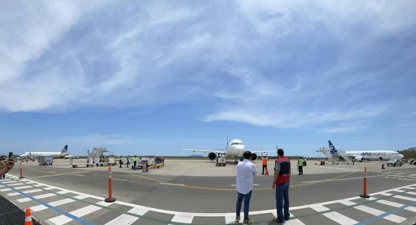 Fin de semana redondo para Zihuatanejo; récord de 70 operaciones de vuelo.