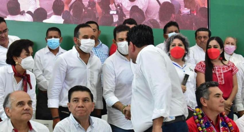 Jorge Sánchez asiste a toma de protesta de Alejandro Bravo, como nuevo dirigente estatal