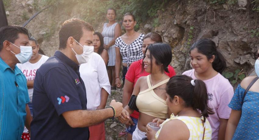 Alcalde Jorge Sánchez Allec entrega electrificación e inicia obra de agua potable en la colonia La Cima de Jesús
