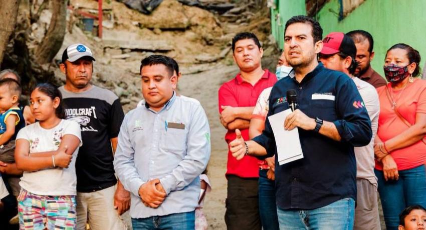 Presidente Jorge Sánchez Allec arranca construcción de andador en la colonia La Joya