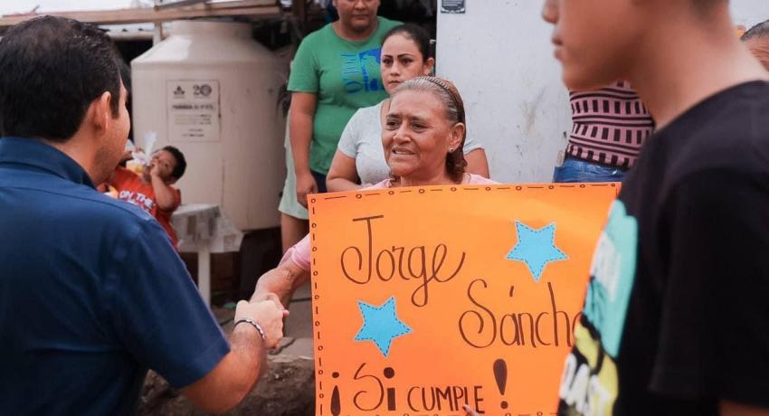 Alcalde Jorge Sánchez Allec entrega red de agua potable e inicia nueva pavimentación en colonia Linda Vista