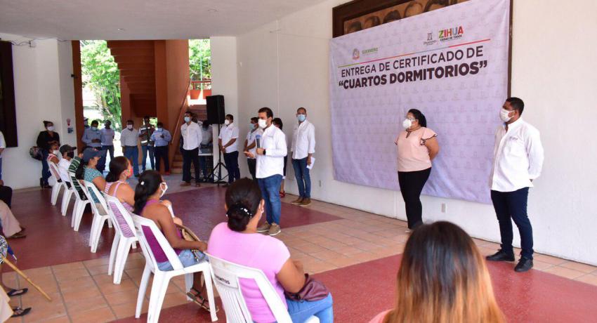 40 familias recibieron su certificado para construcción de cuartos