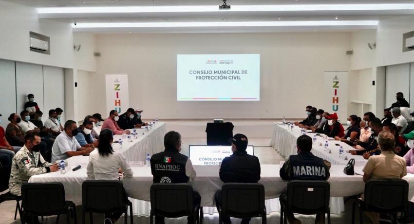 Gobierno de Zihuatanejo coordina trabajos con fuerzas federales y estatales ante paso de  Huracán Rick 