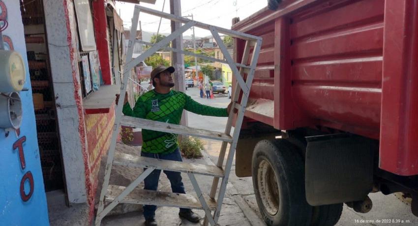 Servicios Públicos recolecta más de 20 toneladas de cacharros en colonias de Zihuatanejo