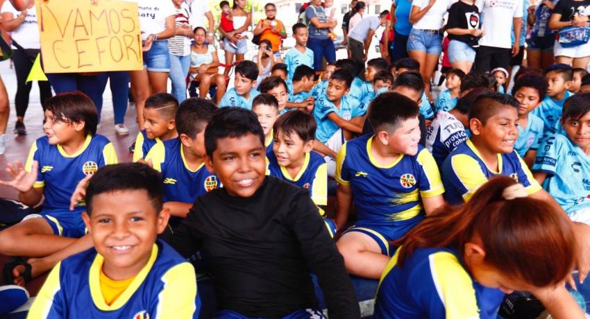 Culminó con éxito torneo de fútbol en la Liga Infantil Municipal de Zihuatanejo 