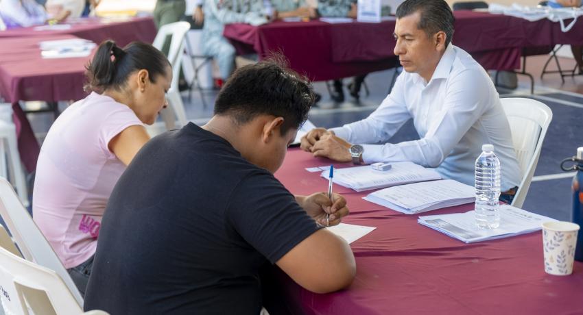 Gobierno de Zihuatanejo anuncia la Feria del Empleo ante la llegada de la temporada de fin de año.