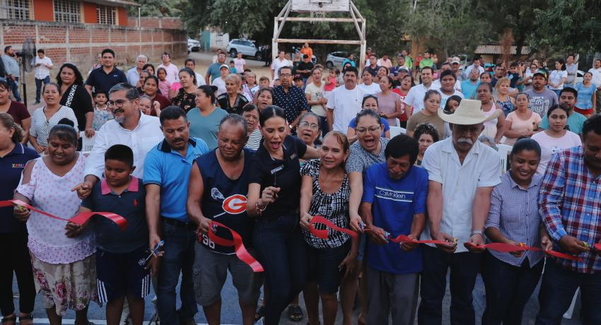 Presidenta Lizette Tapia lleva beneficios de la obra pública hasta las comunidades.