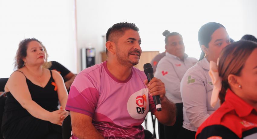 Gobierno de Zihuatanejo refuerza la capacitación en temas de violencia contra las mujeres