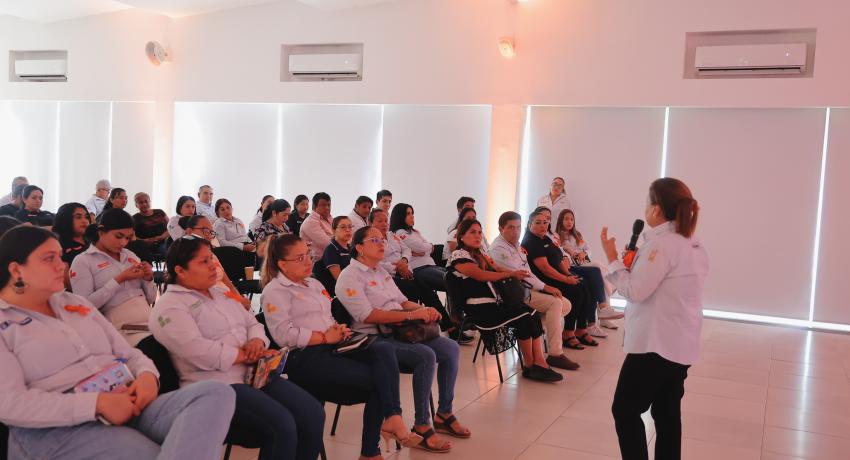 Gobierno de Zihuatanejo refuerza la capacitación en temas de violencia contra las mujeres