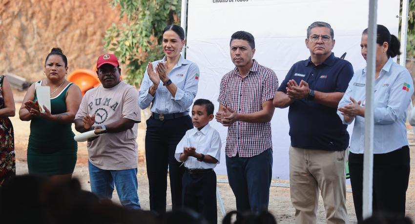 La escuela Nueva Manitoba en México será beneficiada con una importante obra.