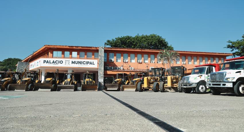Presidenta Lizette Tapia Castro pone en marcha el programa anual de rehabilitación de caminos rurales.