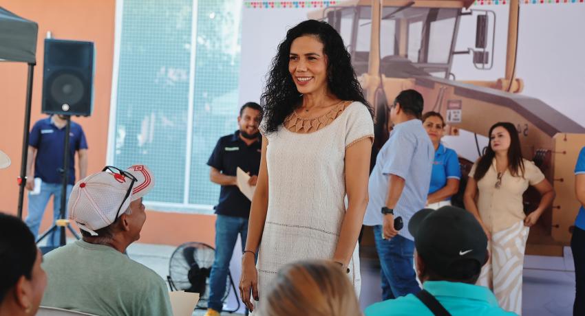 Presidenta Lizette Tapia Castro pone en marcha el programa anual de rehabilitación de caminos rurales.