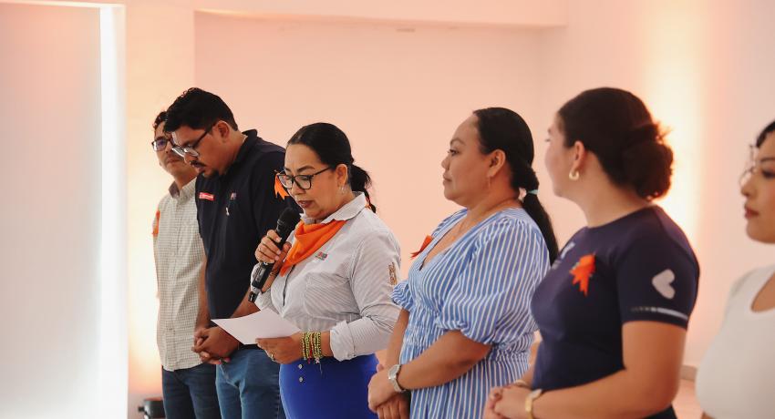 Gobierno de Lizette Tapia Castro capacita a servidores públicos en comunicación libre de violencia