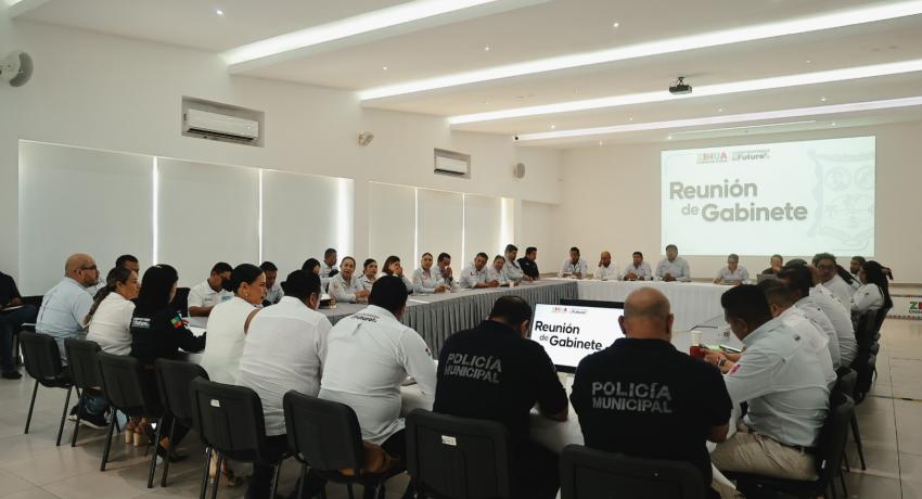 Gobierno de Lizette Tapia Castro anuncia primer arribo importante de turismo de crucero a Zihuatanejo