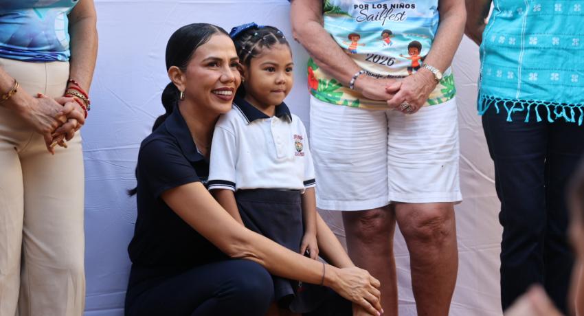 Presidenta Lizette Tapia Castro entrega cocina-comedor en Jardín de Niños de San José Ixtapa