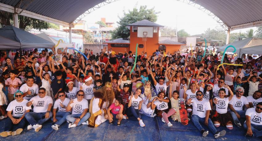 La Magia de los Reyes Magos” llega a las comunidades de Zihuatanejo.