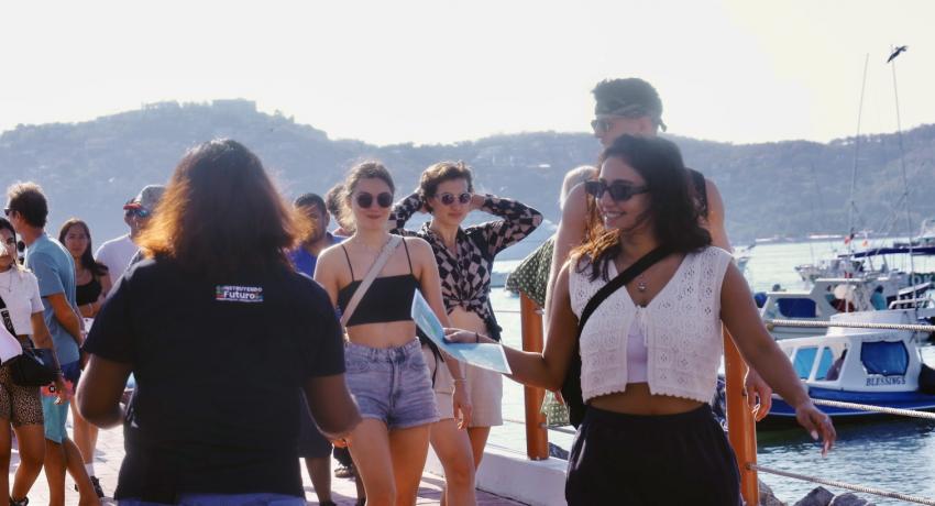 Llega a Zihuatanejo el primer crucero del año e inicia con éxito la actividad de este sector del turismo.