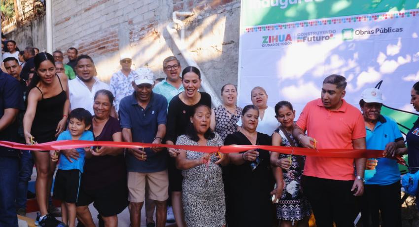 Con nuevas y útiles obras sigue la mejora de Zihuatanejo