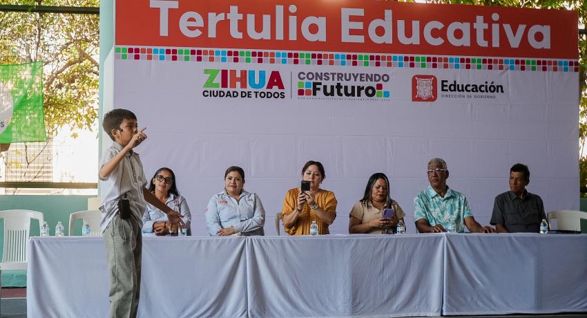 Gobierno de Zihuatanejo apoya a instituciones educativas en eventos culturales y artísticos