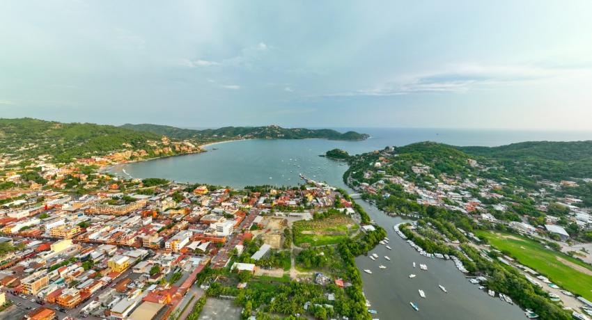 El gobierno de Lizette Tapia Castro trabaja en la mejora del paisaje urbano de Zihuatanejo.