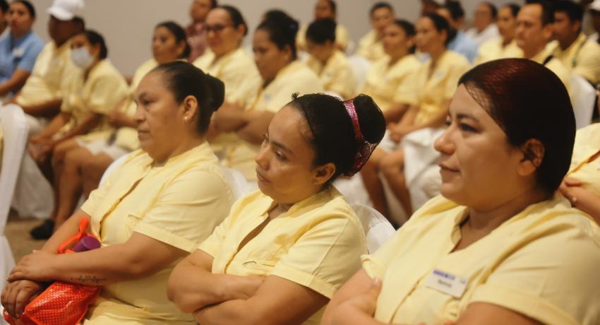 Gobierno de Zihuatanejo genera interés de trabajadores de hotelería sobre temas de actualidad