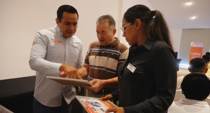 Gobierno de Zihuatanejo genera interés de trabajadores de hotelería sobre temas de actualidad