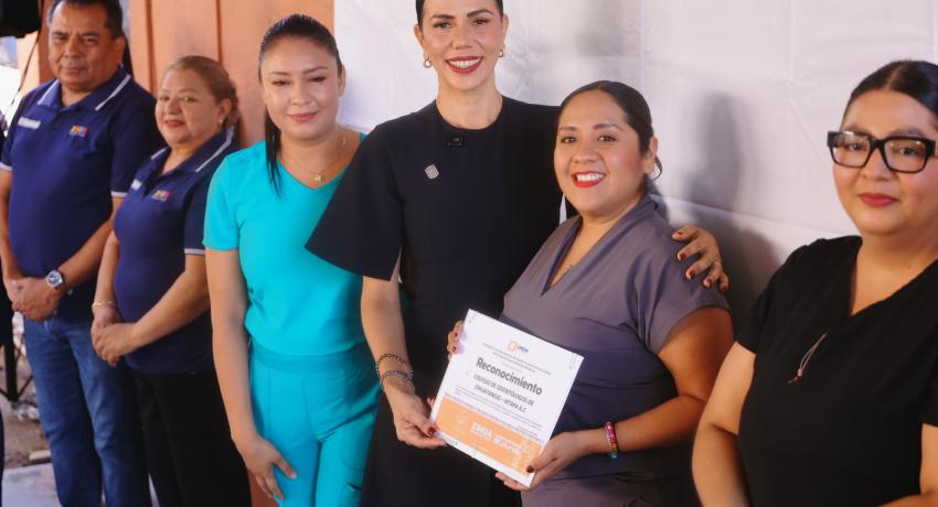 Gobierno de Zihuatanejo beneficia a más de 60 personas con campaña gratuita de prótesis dentales