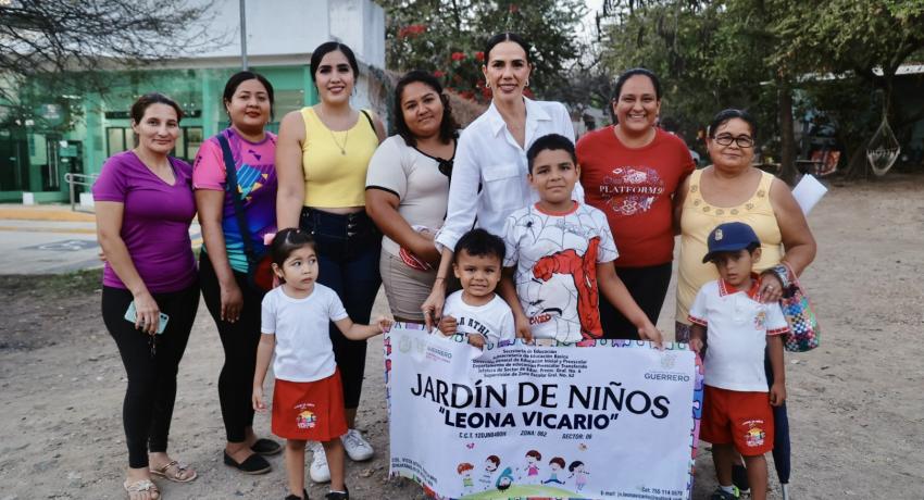 Crece la comunidad de Pantla con nueva calle pavimentada.