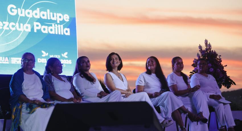 El gobierno de Lizette Tapia Castro reconoce y celebra a las Mujeres del Año en Zihuatanejo.