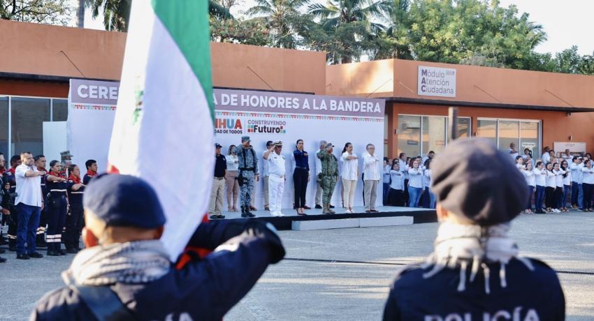 Presidenta Lizette Tapia Castro hace reconocimiento público a todas las mujeres que trabajan en su gobierno