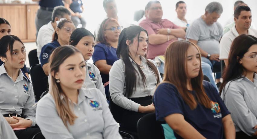 Foro Mujeres Construyendo el Futuro realizado por gobierno de Zihuatanejo genera interés en ciudadanos