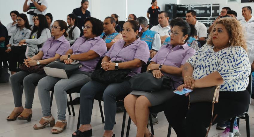 Foro Mujeres Construyendo el Futuro realizado por gobierno de Zihuatanejo genera interés en ciudadanos