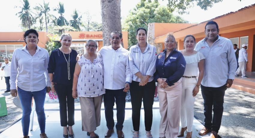 Gobierno de Zihuatanejo tiene ganador del vehículo sorteado entre contribuyentes del impuesto predial.