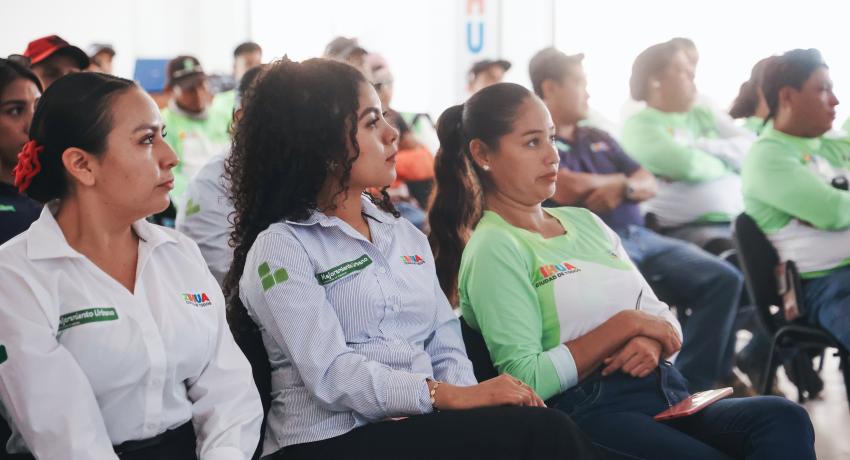 Gobierno municipal busca que sus colaboradores estén mejor preparados.