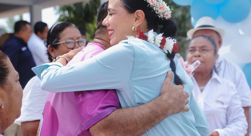 Los Achotes reciben con alegría su casa club remodelada.