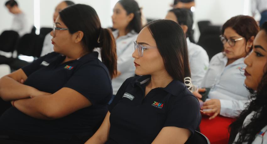 Presidenta Lizette Tapia Castro fortalece trabajo para prevenir discriminación laboral en su gobierno.