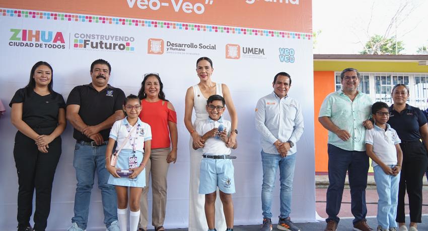 Gobierno de Lizette Tapia Castro beneficia con programa “Veo Veo” a alumnos de dos escuelas bilingües indígenas