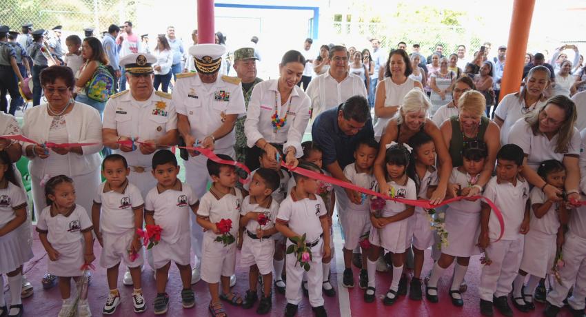 Presidenta Lizette Tapia Castro entrega techumbres nuevas en dos jardines de niños de la colonia Morelos