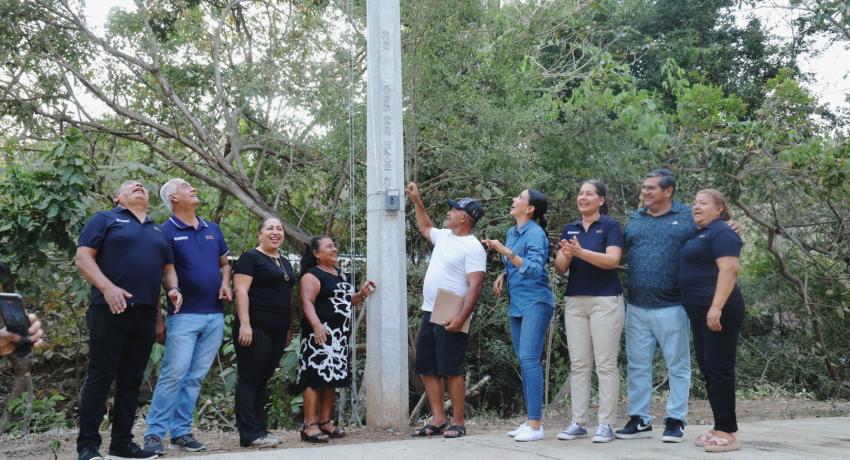 Mata de Sandía estrena red eléctrica