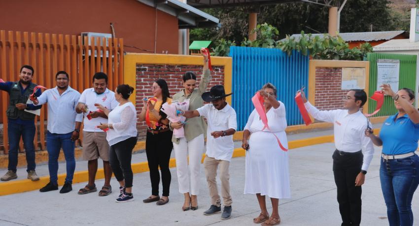San Miguelito recibe con alegría importante calle pavimentada.