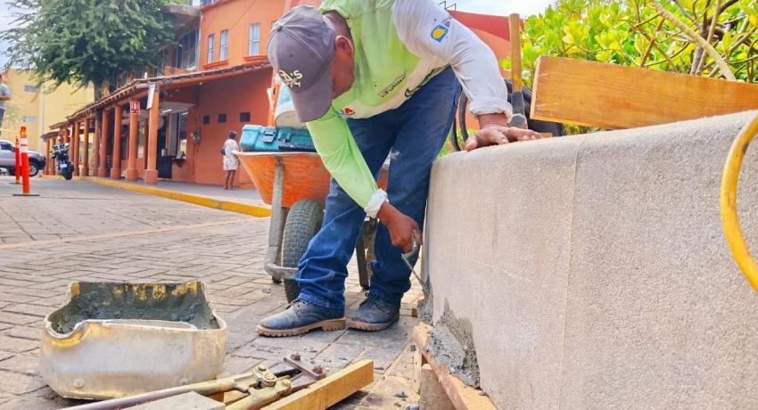 Mejoramiento Urbano realiza de manera constante el mantenimiento de zonas turísticas.