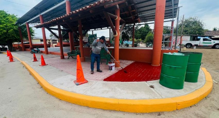Se realizan trabajos de remozamiento en la comunidad de El Zarco