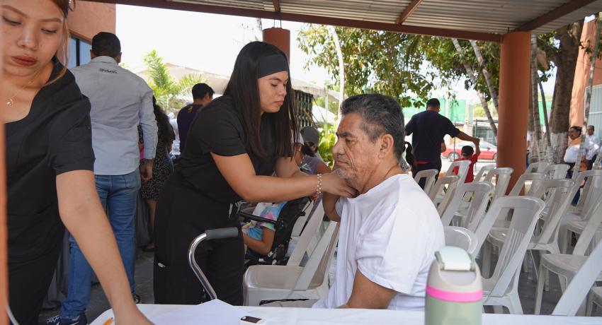 De gran beneficio para Zihuatanejo, la visita de especialistas del CRIT Teletón Guerrero