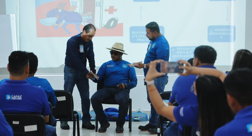 Capacitan a personal de CAPAZ en primeros auxilios y atención de emergencias