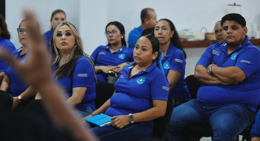 Capacitan a personal de CAPAZ en primeros auxilios y atención de emergencias