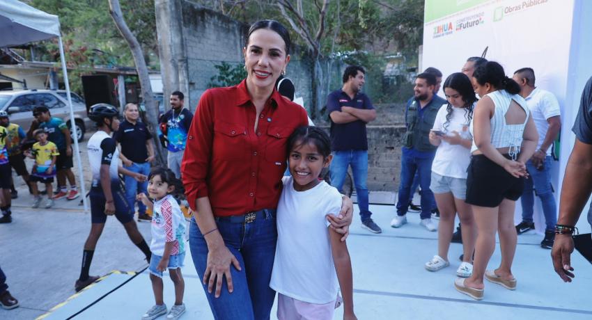 Lizette Tapia Castro inaugura la ampliación del parque lineal