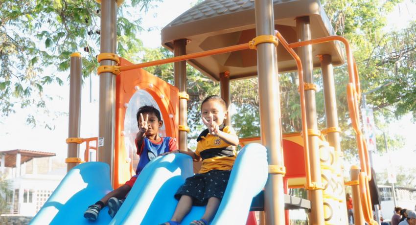 Inaugura Lizette Tapia Castro el Parque Infantil Ángelus